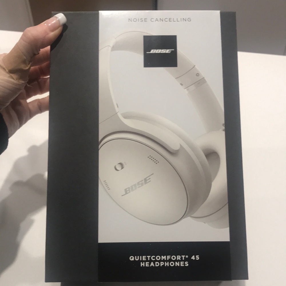 New in Box Bose QuietComfort 45 headphones